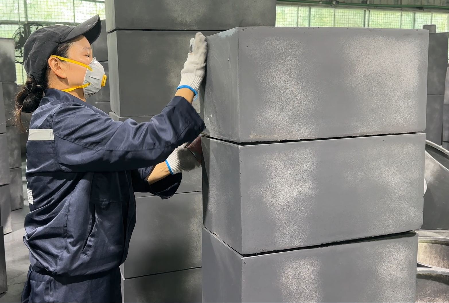 Fiber clay planter repair and quality inspection